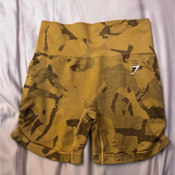 Gymshark Pants - Gymshark biker shorts size Small